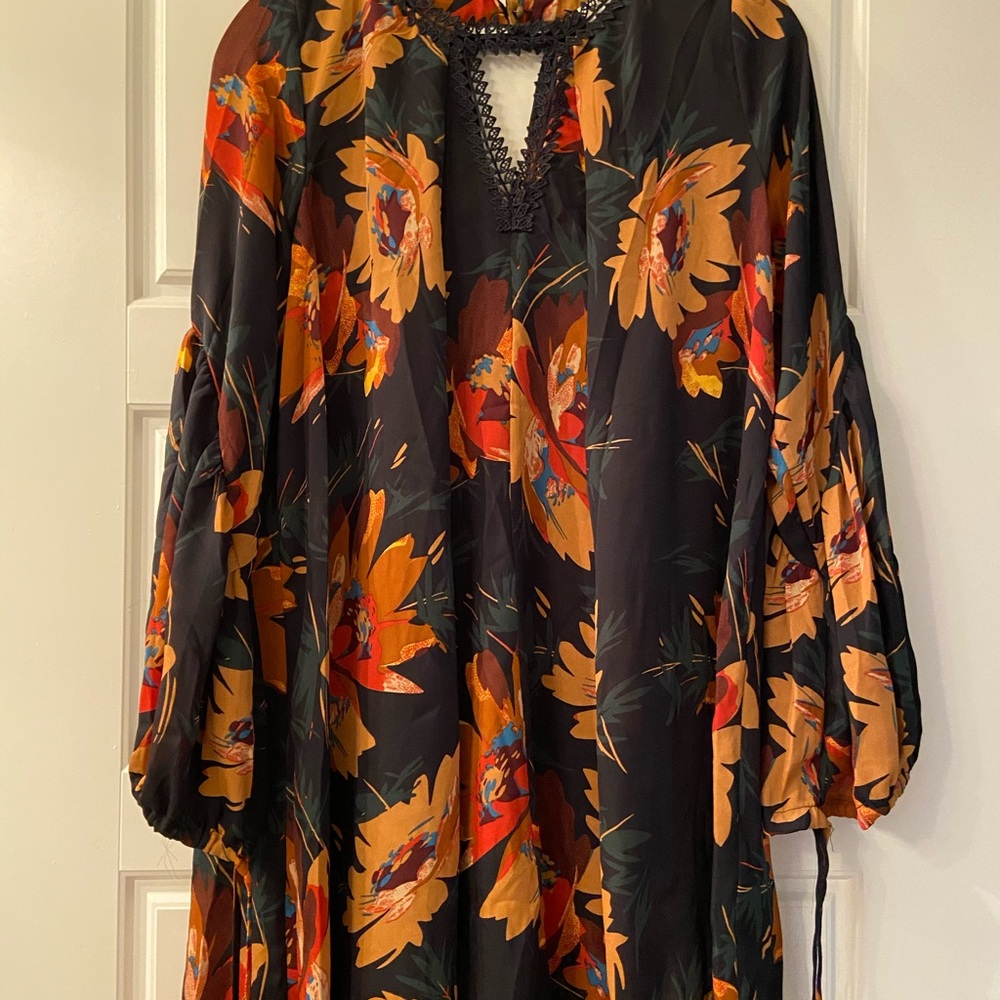 Women’s Fall Dress - Picture 2 of 3